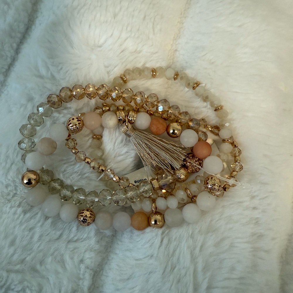 Beaded bracelet - Picture 4 of 9